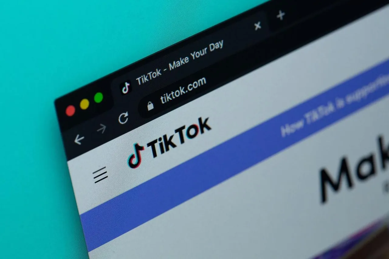 TikTok website open in a desktop browser